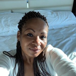 Meet your Posher, Beverly